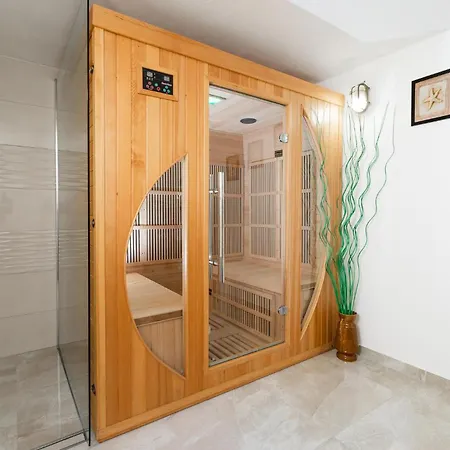 Cozy In With Sauna 度假居